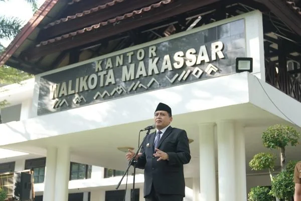Wali Kota Makassar, Munafri Arifuddin, saat memimpin apel pagi (Dok : Ist).