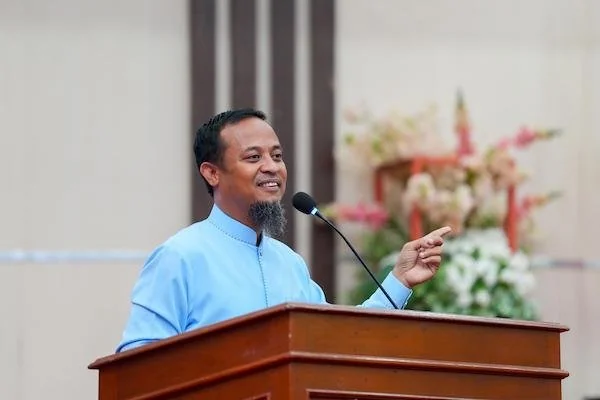 Gubernur Sulawesi Selatan Andi Sudirman Sulaiman