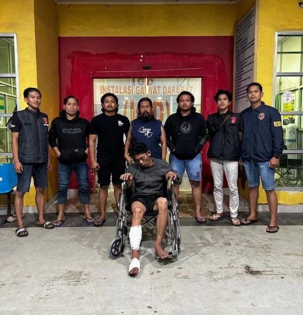 Tim Pegasus Resmob Sat Reskrim Polres Jeneponto, saat mengamankan Haeruddin Daeng Ngero. ,(ist).