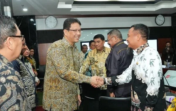 Gubernur Sulsel Andi Sudirman Sulaiman menemui Menteri Keuangan Purbaya Yudhi Sadewa di Jakarta. (dok. Ist)