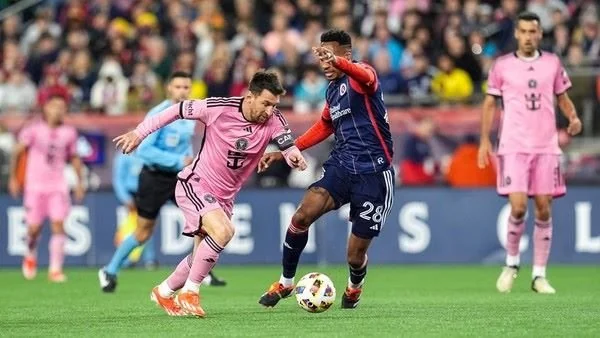 Lionel Messi Bawa Inter Miami Kalahkan New England 2-1 di MLS 2025 (Dok : Int).
