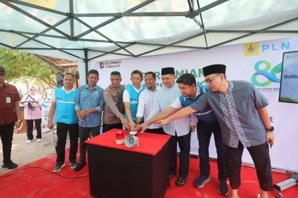 Peresmian Listrik di Pulau  Samalona. Dok. Ist