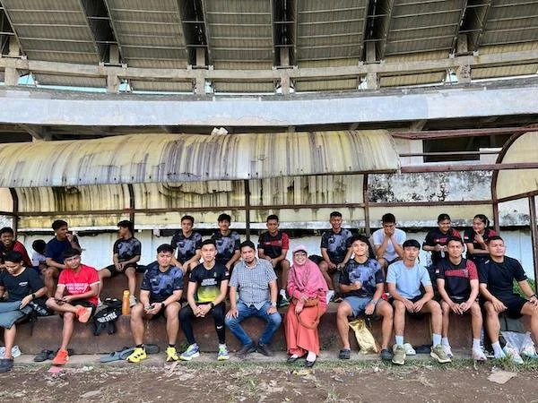 Suasana Anggota Komisi E Dewan Perwakilan Rakyat Daerah (DPRD) Provinsi Sulawesi Selatan, Yeni Rahman saat Melakukan Pengawas di Stadion Barombong (Dok: Ist).