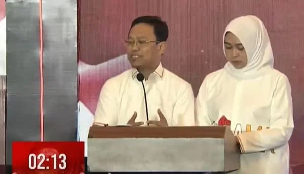 Tangkapan layar calon Bupati dan Wakil Bupati Gowa nomor urut 1 Amir Uskara-Irmawati dalam debat Pilkada Gowa (Dok : Ist).