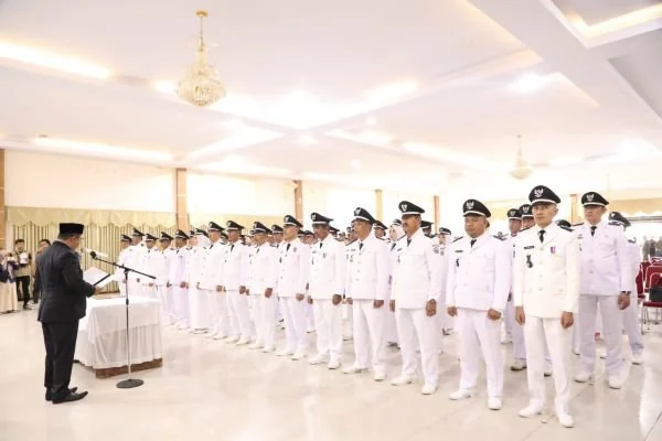 Sebanyak 45 Kepala Desa di Kabupaten Bantaeng, resmi dilantik dan dikukuhkan oleh Penjabat (Pj) Bupati Bantaeng (Dok : Ist).