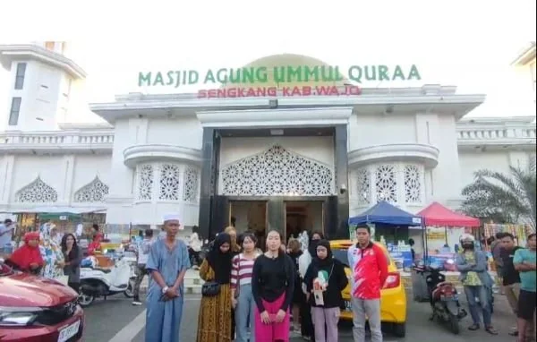 Permintaan maaf warga yang melakukan aksi berjoget di depan masjid (Dok : Ist).