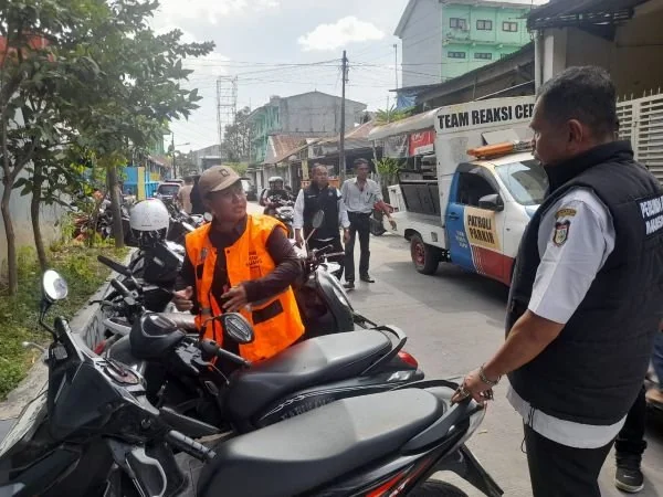 Perumda Parkir Makassar Edukasi Jukir Demi Kelancaran Lalu Lintas (Dok : Ist).