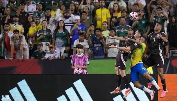 pertandingan uji coba Meksiko vs Brasil di Amerika Serikat, Minggu, 9 Juni 2024 (c) AP Photo/Julio Cortez