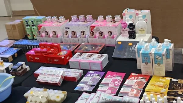 Berbagai kosmetik berbahaya yang disita BPOM Makassar (dok. Ist)