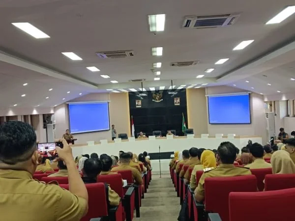 Rapat Pembahasan Pengaturan Bangunan dan Parkir Liar, (Dok: Sinta KabarMakassar).