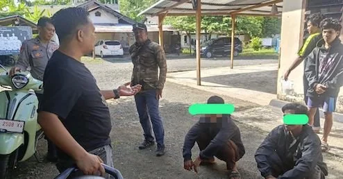 Pelaku saat berhasil diamankan Polisi di Polsek Tapalang (dok:ist)