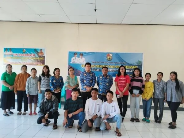 Peserta pelatihan menjahit di Toraja Utara (Dok : jerni).