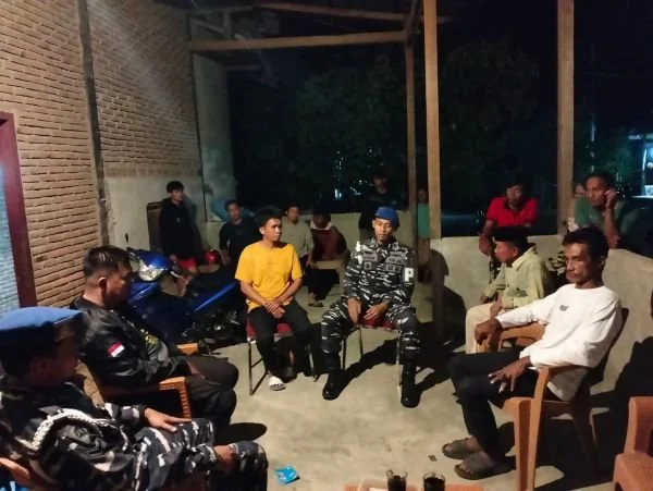 Mediasi yang dilakukan Lanal Mamuju bersama dua belah pihak (dok:Ist)