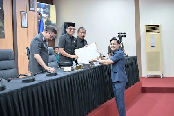 Rapat Paripurna Penyampaian Pandangan Umum Fraksi Terhadap Ranperda Pertanggungjawaban Pelaksanaan APBD Tahun Anggaran 2025, (Dok: Ist).
