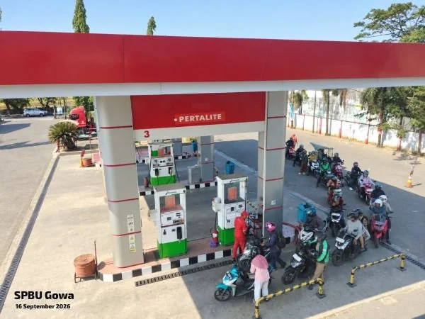 Kondisi penyaluran BBM di Makassar, Gowa, Takalar, dan Maros saat ini sudah lebih kondusif. Ini merupakan hasil kerja bersama antara Pertamina, pemerintah daerah, dan APH yang terus berkoordinasi dan melakukan pemantauan di lapangan (Dok: Ist)