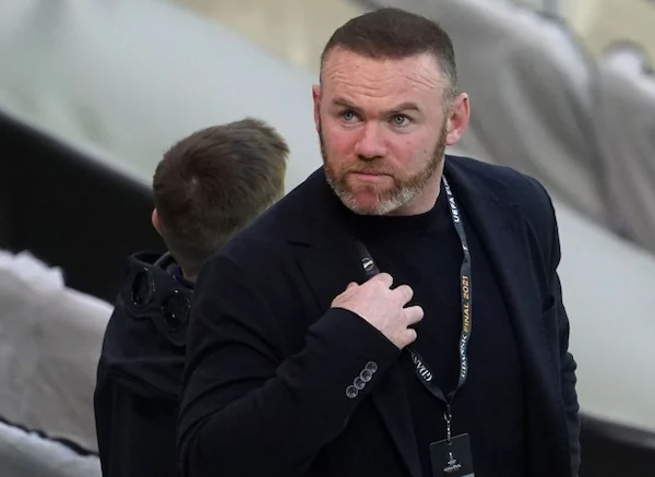 Mantan pemain Manchester United, Wayne Rooney, kala menghadiri final Liga Europa 2020-2021 antara Man United vs Villarreal di Stadion Gdansk, 26 Mei 2021.(AFP/ALEKSANDRA SZMIGIEL)