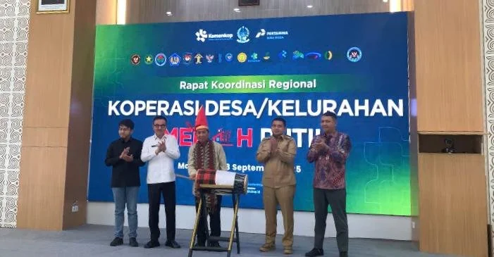 Momen pembukaan Rapat Koordinasi Regional Koperasi Merah Putih di Kantor Pertamina Patra Niaga Regional Sulawesi (dok. Syamsi/Kabar Makassar)