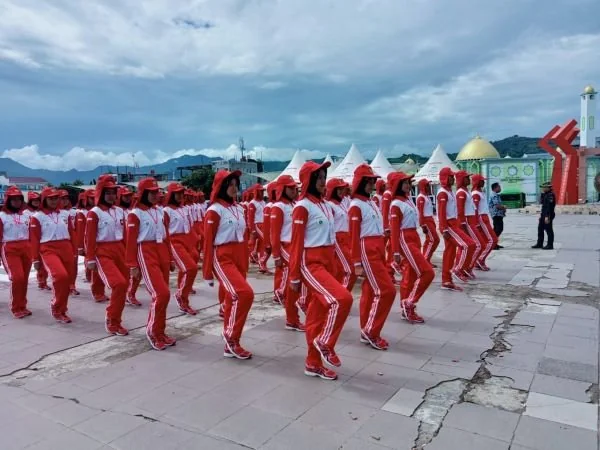 Latihan Paskibraka Provinsi Sulbar di Anjungan Pantai Manakarra (Dok : Ist).