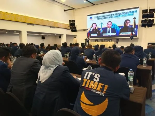 Ketua DPW Nasdem Sulsel Syahruddin Alrif saat Memberikan Pengarahan di Konsolidasi Nasdem (Dok: KabarMakassar).