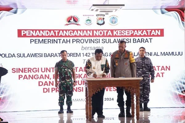 Penandatangan Nota Kesepahaman di Graha Sandeq Komplek Rujab Gubernur Sulbar (dok:Ist)