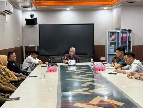 Rapat Dengar Pendapat (RDP) PT Aditarina Arispratama, bersama Komisi A DPRD Makassar dan Dinas Pertanahan, (Dok: Sinta KabarMakassar).