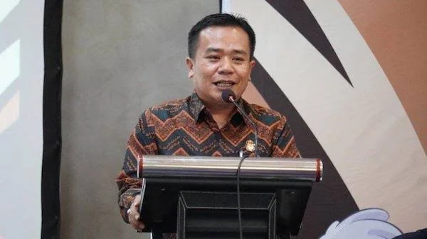 Ketua KPU Sulsel Hasbullah