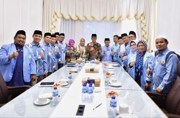 Pj Gubernur Sulsel, Prof Zudan Arif Fakrulloh bersama BKPRMI Sulsel.
