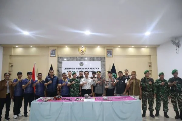 Jajaran Lapas Bulukumba bersama TNI/Polri. (Dok: Ist)