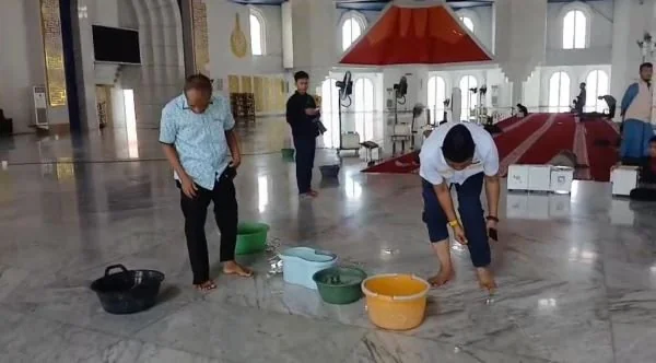Kunjungan Pengawasan di Mesjid 99 Kubah (Dok KabarMakassar).