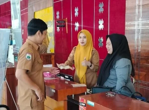 Pelayanan Samsat keliling Polman di Wonomulyo. (Dok: Ist)