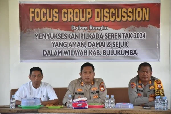 Kapolres Bulukumba AKBP Andi Erma Suryono mengajak puluhan awak media untuk memproduksi karya jurnalistik yang menyejukkan jelang pilkada (Dok : ist)