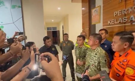 konfereensi pers di kantor basarnas (Foto : Dwiki Luckianto Septiawan KabarMakassar)