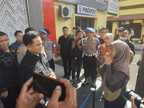 keluarga korban saat bertemu denga menko Yusril Ihza Mahendra (Dok: Ist)