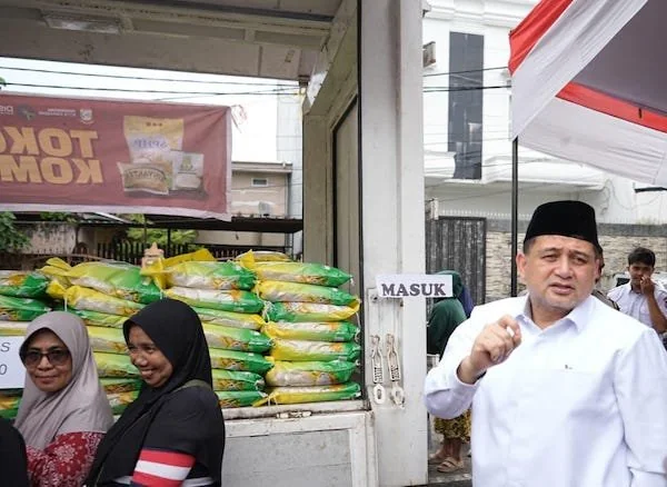 Suasana Wali Kota Makassar Munafri Arifuddin di Gerakan Pangan Murah (Dok: KabarMakassar).