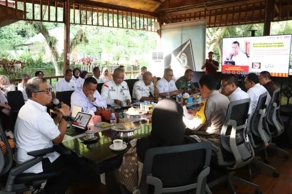 Rapat desk pilkada Forkopimda Sulbar (Dok : Ist).