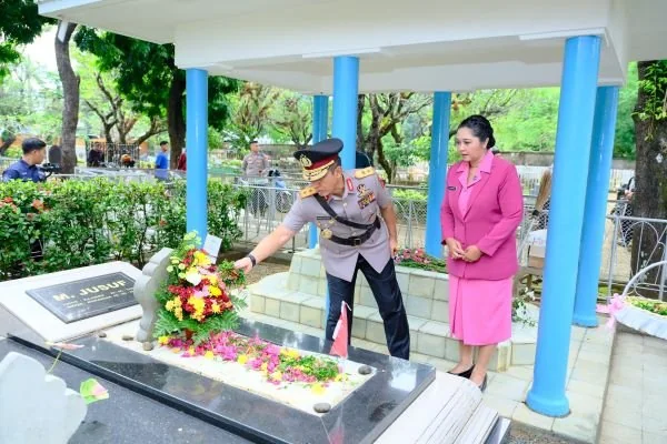 Polda Sulsel ziarah di TMP Panaikang (Dok: Ist)
