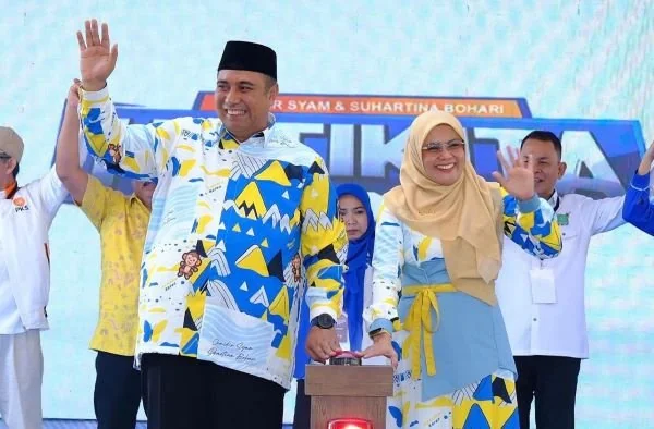 Chaidir Syam dan Suhartina Bohari (Dok : Ist).