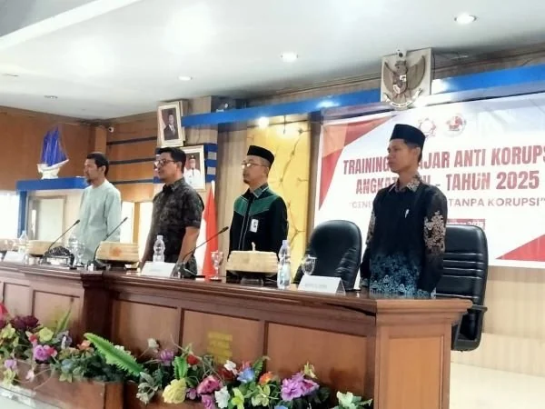 Edy Manaf membuka Training Pelajar Anti Korupsi Angkatan III. (Dok: Ist)