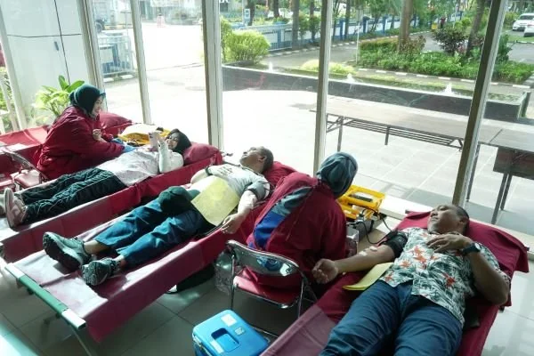 Peringati Bulan Keselamatan dan Kesehatan Kerja (K3) Tahun 2026, Pelindo Group Wilayah Kerja Makassar laksanakan kegiatan donor darah (Dok: Ist)