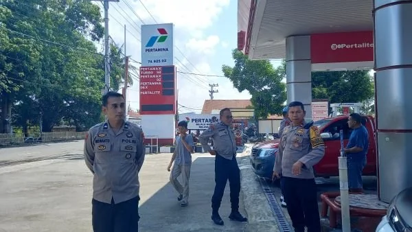 Seluruh SPBU di Bulukumba Dijaga Ketat Polisi. (Dok: Ist)