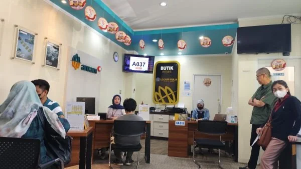 Suasana Butik Emas Antam, Jl Sam Ratulangi (Dok : Hanifah KabarMakassar).