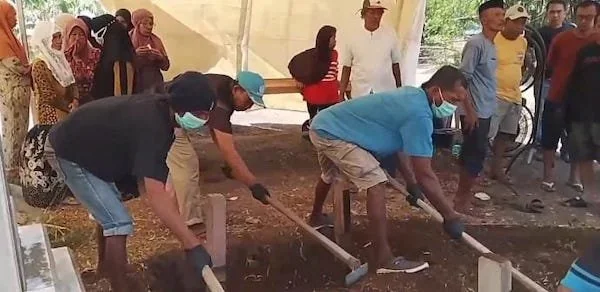 Dokpol Bhayangkara Makassar Di Lokasi Makam