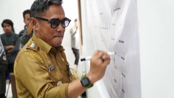 ASN Bulukumba saat melakukan deklarasi penandatanganan Ikrar netralisasi di Pilkada 2024 (Dok : Ist).