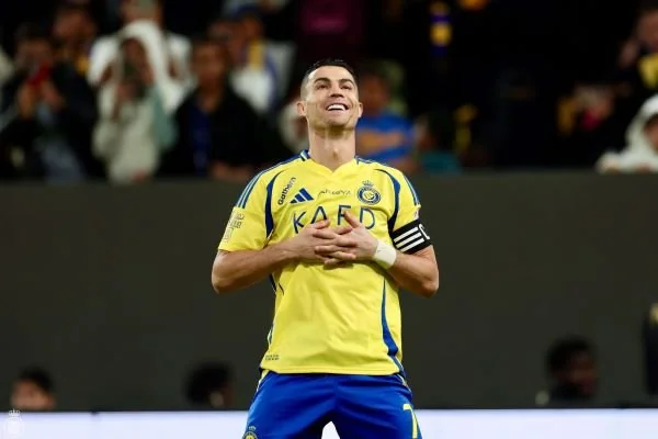 Cristiano Ronaldo (Dok : Int).
