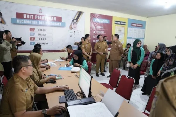 Suasana Pelayanan Adminduk di Kecamatan Biringkanaya (Dok: Ist).