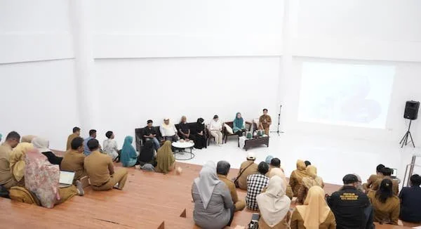 Rapat Koordinasi Empat Pilot Project Pengelolaan Sampah Bersama DLH Makassar dan Universitas Bosowa, (Dok: Ist).