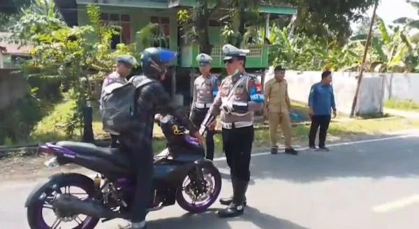 Razia pajak kendaraan bermotor di Kabupaten Sinjai (Dok: Ist).