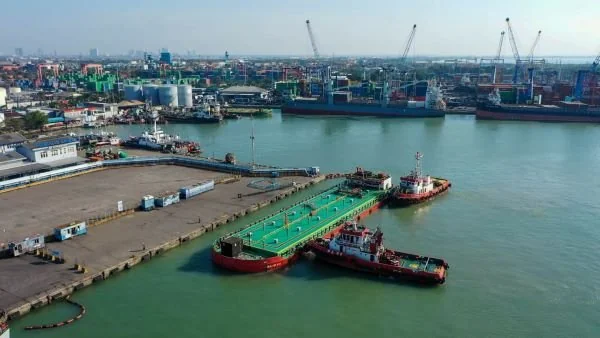 Lewat dukungan berkelanjutan terhadap distribusi FAME, Pelindo Marine turut berkontribusi dalam menjaga kelancaran rantai pasok bioenergi nasional (Dok: Ist)
