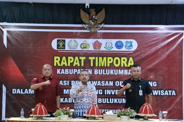 Kepala Divisi Keimigrasian, Jayadi Saputra, Bersama Pjs Bupati Bulukumba Dan Forkopimda hadir dalam Rapat Timpora (Dok : Ist).