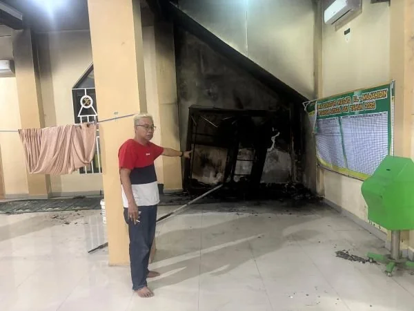 Mesjid yang dibakar otk di Kecamatan Biringkanaya (Dok: Ist)